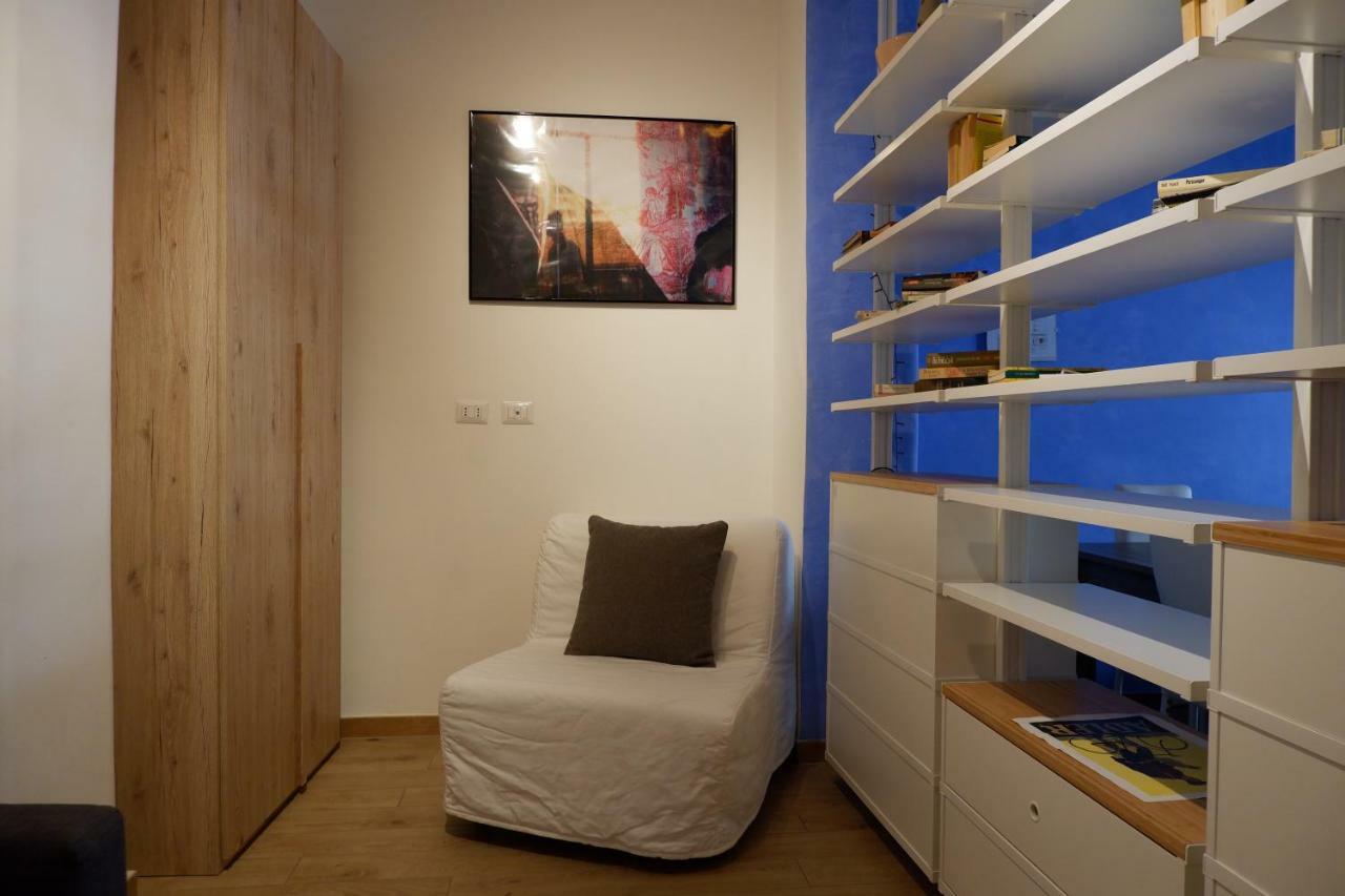 The Blue Strawberry House In San Giovanni * Rom